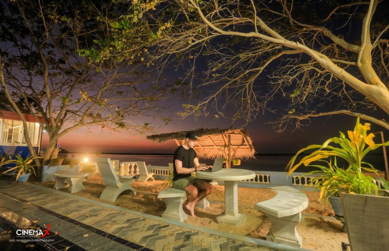 Dinuda Resort Kalpitiya Exterior foto
