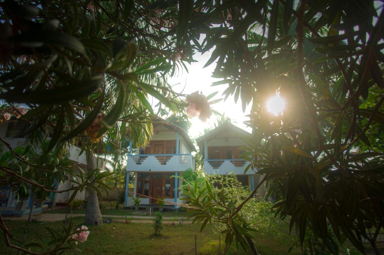 Dinuda Resort Kalpitiya Exterior foto